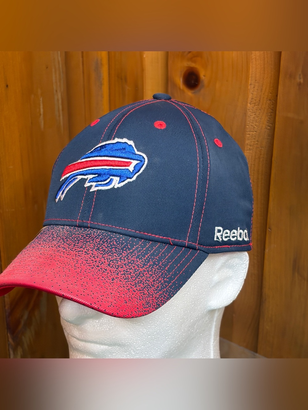 VTG Reebok NFL Equipment Buffalo Bills Hat Size L/XL Stretch Fit Speckle Visor